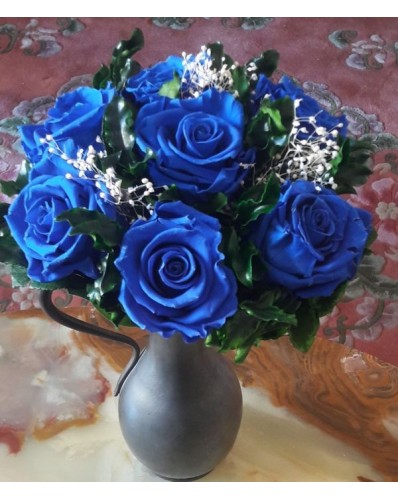 Bouquet rond de 7 roses éternelles bleues